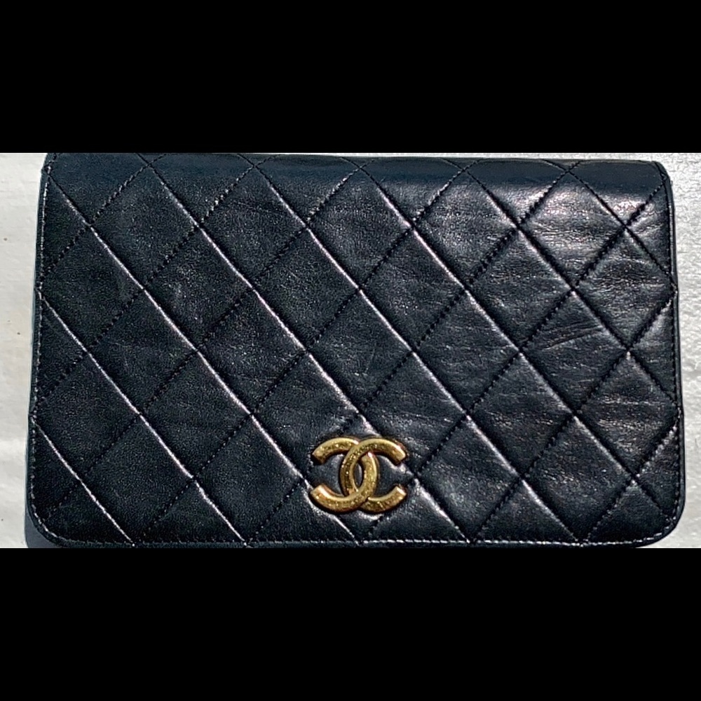 Vintage Chanel dark green single flap bag